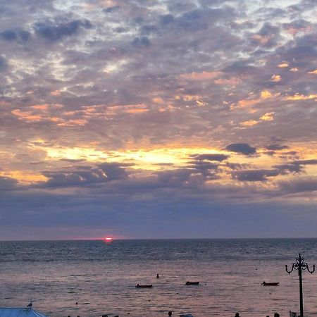 Les Galets Bleus Bed & Breakfast Etretat Ngoại thất bức ảnh